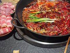 -四小区火锅·巷子里的重庆火锅(花照壁店)