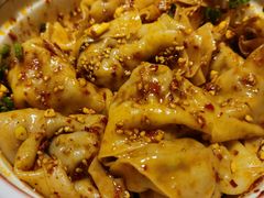 -八二小区抄手(龙湖上城天街店)