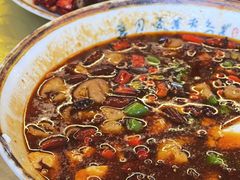 豆花肥肠-礼州土碗菜