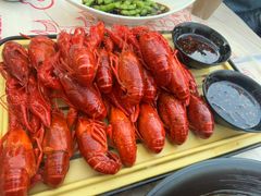 -肥肥虾庄·金牌油焖大虾(汉街SKP店)