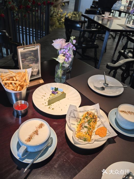 22ºN BISTRO西餐&酒馆(石奥商业街店)图片