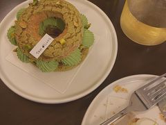 开心果树莓泡芙-Ten Olives甜点