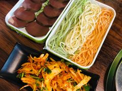-签多多串串香火锅