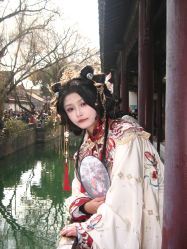 -一揽芳华汉服旗袍体验馆(拙政园店)