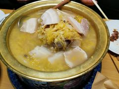 大骨头炖酸菜-关东小磨东北菜(上海长风大悦城店)