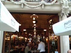 -Majestic Café