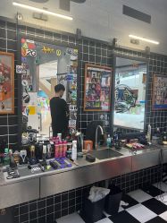 点击看大图 -Devilhands Barbershop男士理容店