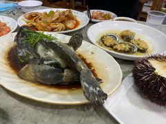 -四川小胡子海鲜(丁村万人海鲜广场店)