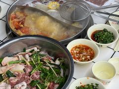 -周良天山牛杂城(天山路总店)