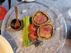 惠灵顿牛排-弦月窗LUNETTE BY AMANDA(复兴路店)