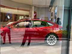 -TESLA 特斯拉(广州天环广场体验店)