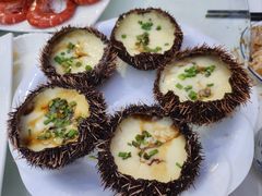 -三亚火车头万人海鲜广场