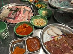 -欧巴炭烤肉오빠숯불구이(南京东路店)