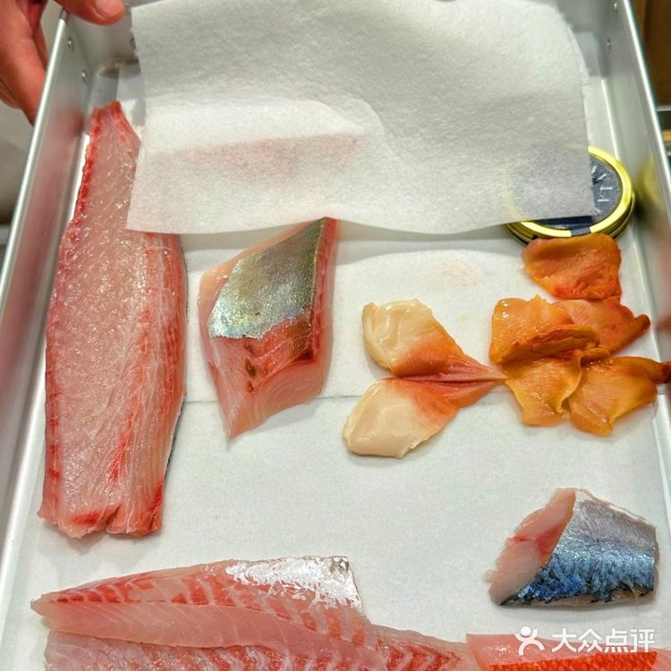 一板之隔，赏大师傅一捏一握之间的美食文化艺术