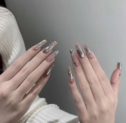 -槿里日式美甲工作室