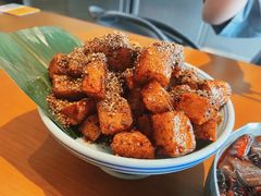 -包整·丝娃娃(一览甲秀楼风景店)