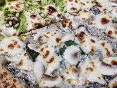 双拼披萨-Primo·丽莫意大利窑烤披萨