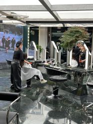 -AKOZO Beauty Salon