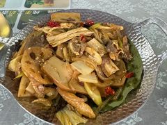 -天天向上素食餐厅(五台山店)