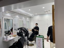 -镁连社·美联社