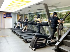 -超鹿运动(达信大厦店)