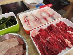 -杨老板·海鲜集市火锅·鲜切牛肉(中防万宝店)