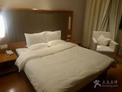-全季酒店(上海火车站天目西路店)