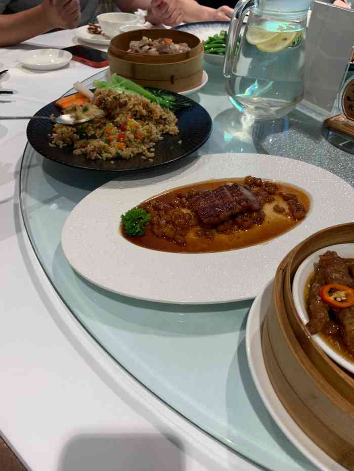 海港大酒楼(福山店)-"大堂人很少也挺安静,适合家庭聚会.他家的.