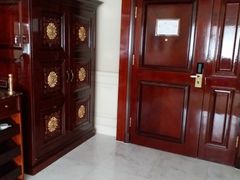 -深圳富苑皇冠假日套房酒店