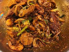 -嘎嘎鸭下巴·爆辣干锅(明教寺店)