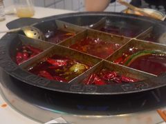 -卤校长老火锅(杨家坪直营店)