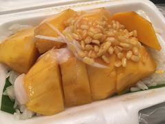 -芒果糯米饭摊子