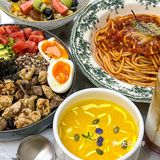 来青岛最爱的街景窗边brunch‼️雨天来好浪漫
