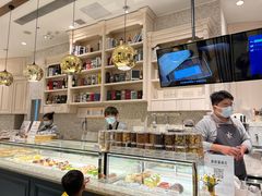 面包甜点陈列柜-法桐蛋糕·手作面包(万象城店)