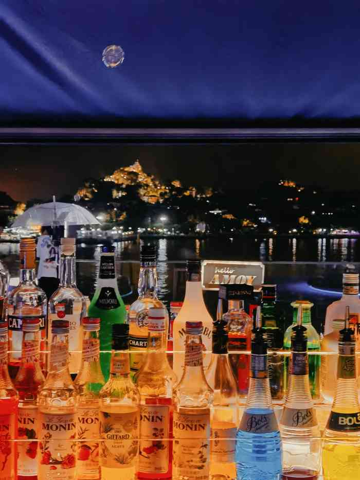 ameng的网红海景酒吧开来小虎纠了