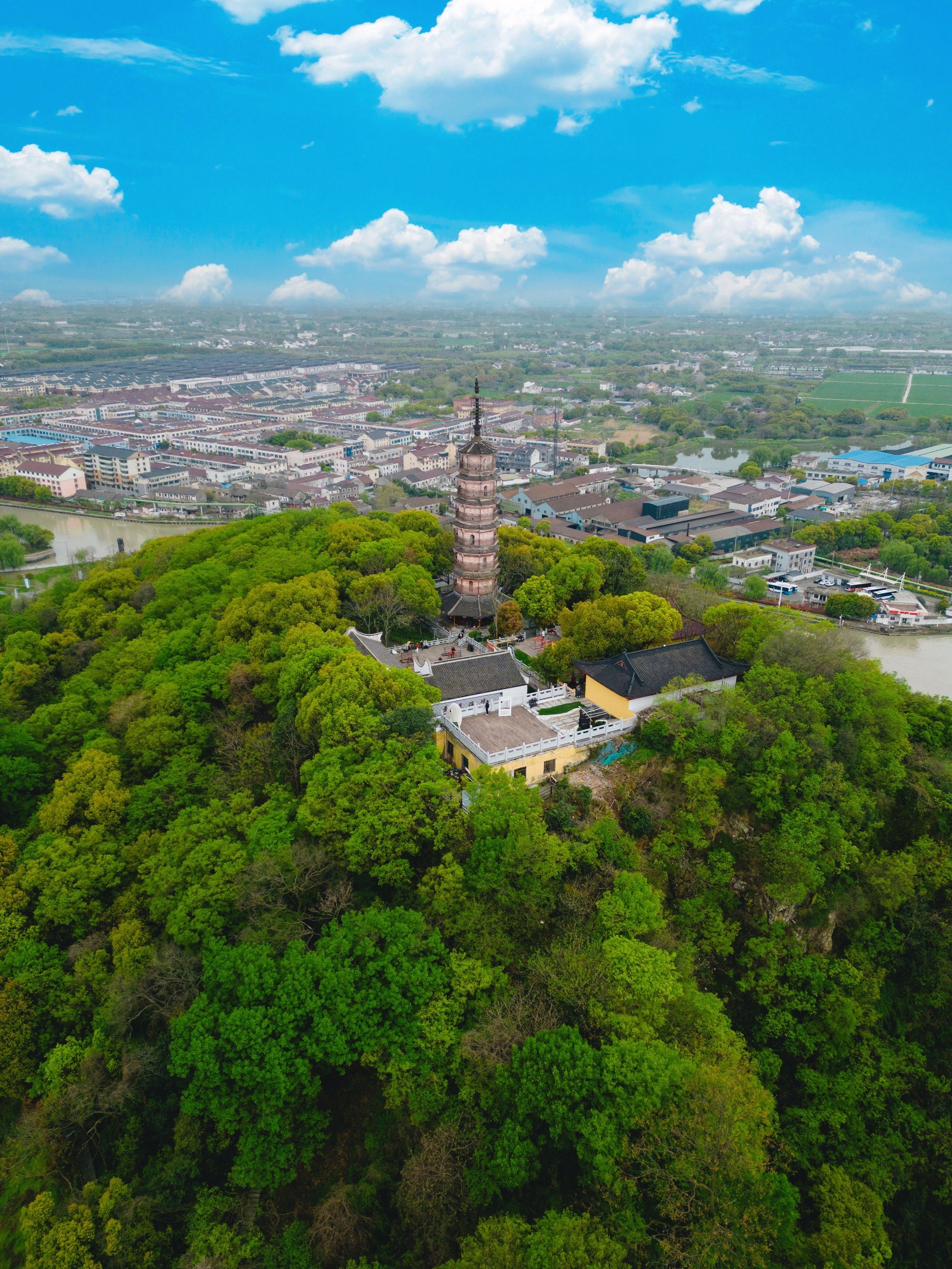 除了乌镇南浔,也喜欢去湖州冷门小城,含山景区!
