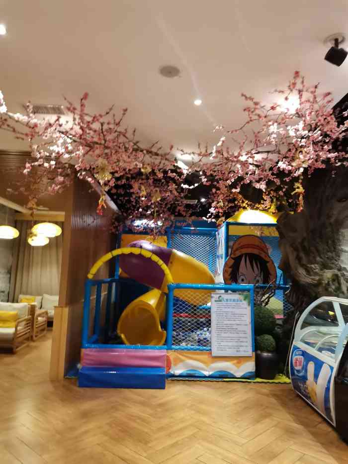 沈阳市于洪区极乐汤温泉休闲会馆-"这次点评主要想说一下女宾部的服务