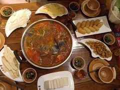-亮欢寨酸汤鱼(沙冲路店)