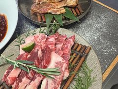 -草家酱蟹炭火烤肉店(珲春南路二店)