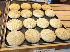 燕麦薏仁鲜花饼-嘉华鲜花饼·现烤(昆明老街店)