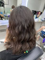 点击看大图 -COMO SALON 烫染可茉发型