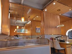 大堂-围炉肉舍•炭烤活鳗•丹东海鲜烤肉(步行街店)