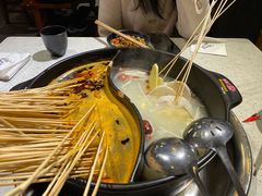 小郡肝串串-钢管厂歆瑞源油卤串串香(春熙路太古里店)
