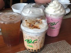 -Chom Cafe and Restaurant