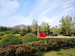 -滨河世纪广场公园
