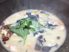 -咕嘟草帽鱼·牛奶一样的鲜鱼汤(包河万达广场创始店)