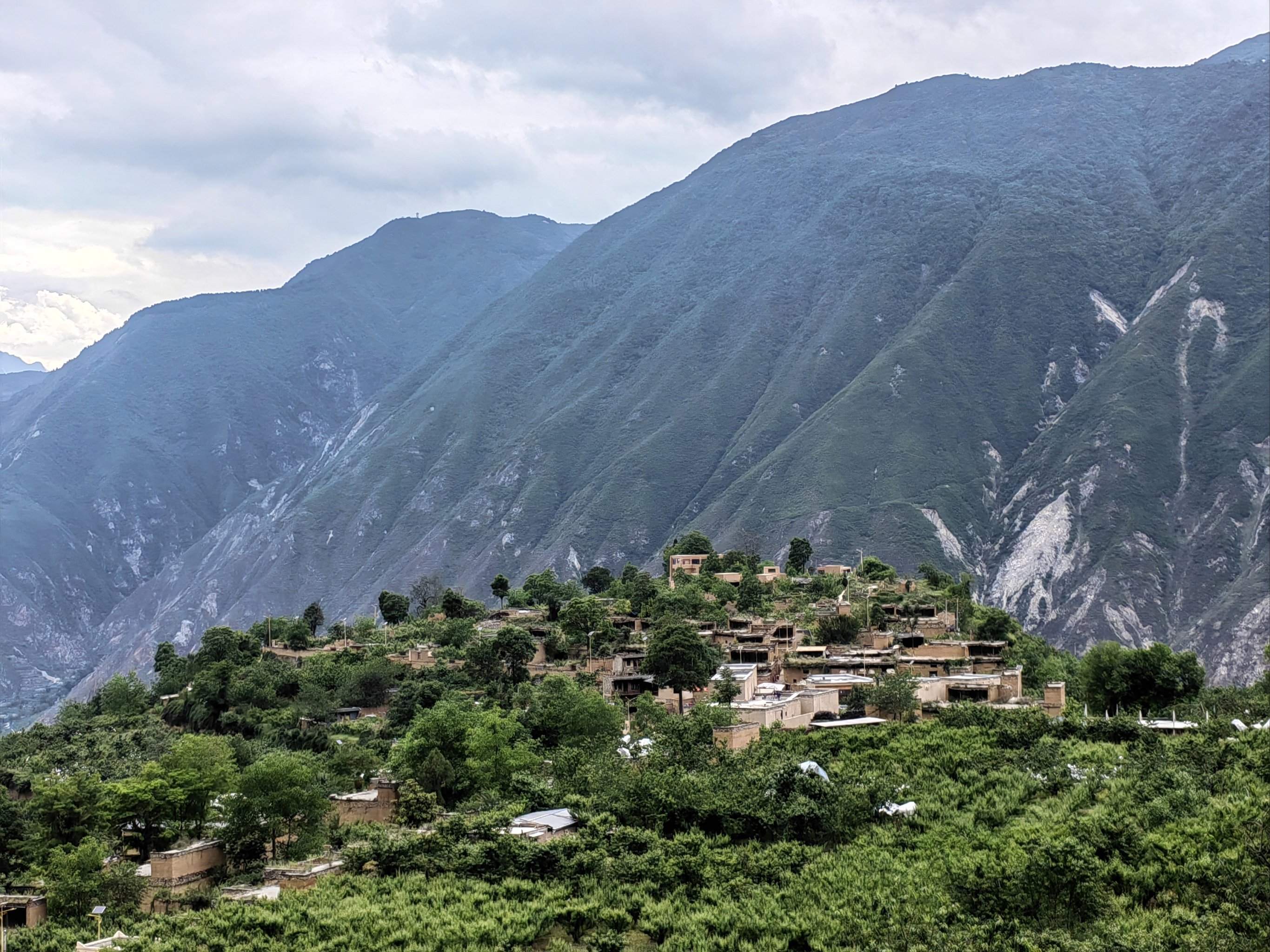 萝卜寨生态旅游区图片