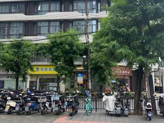 -玛格萝妮比萨屋(陆家浜路店)