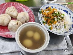 鹌鹑蛋墨鱼肉饼汤-高师傅特色米粉汤包(建设路店)
