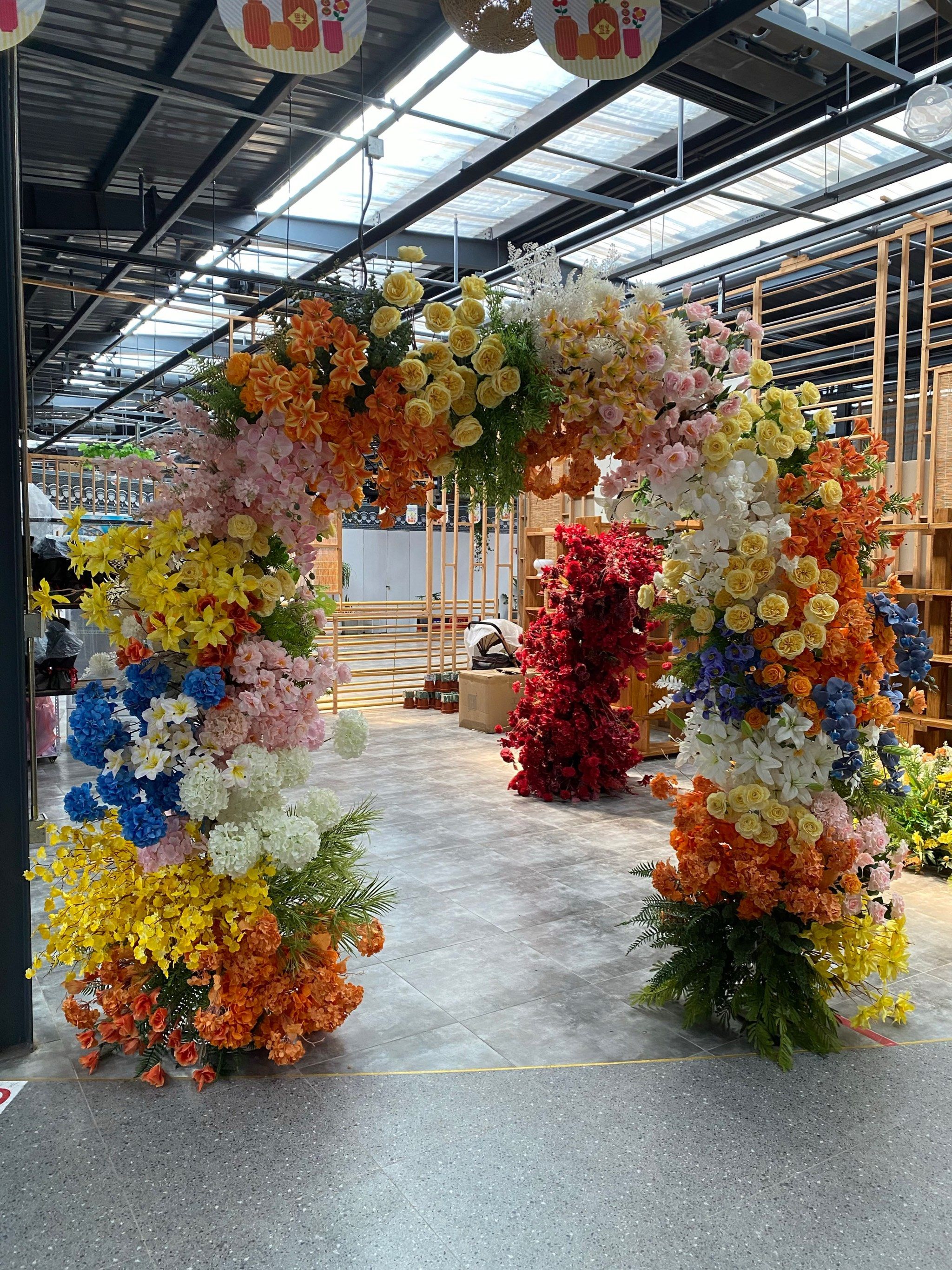 n搭配的百花齐放 
祝一对新人新婚快乐
早生贵子#婚礼花艺